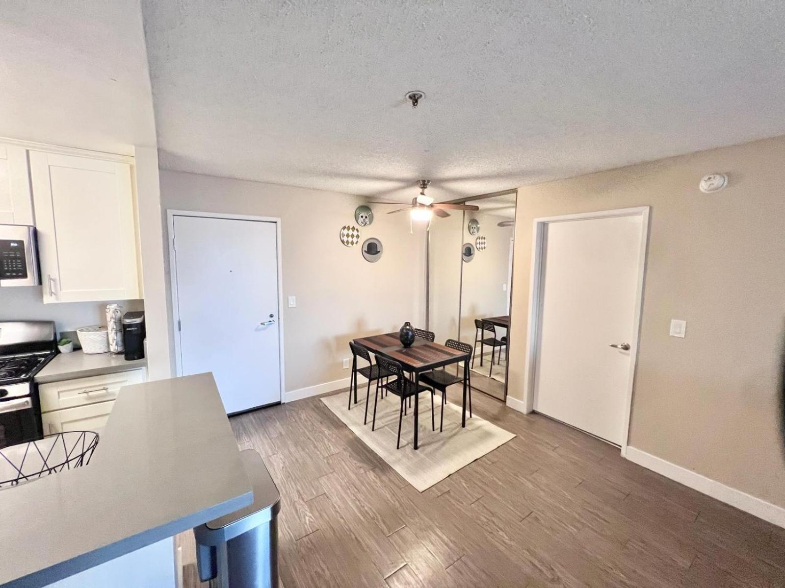 Hollywood Two Bedroom & Free Two Parking Spots Apartment Лос-Анджелес Экстерьер фото